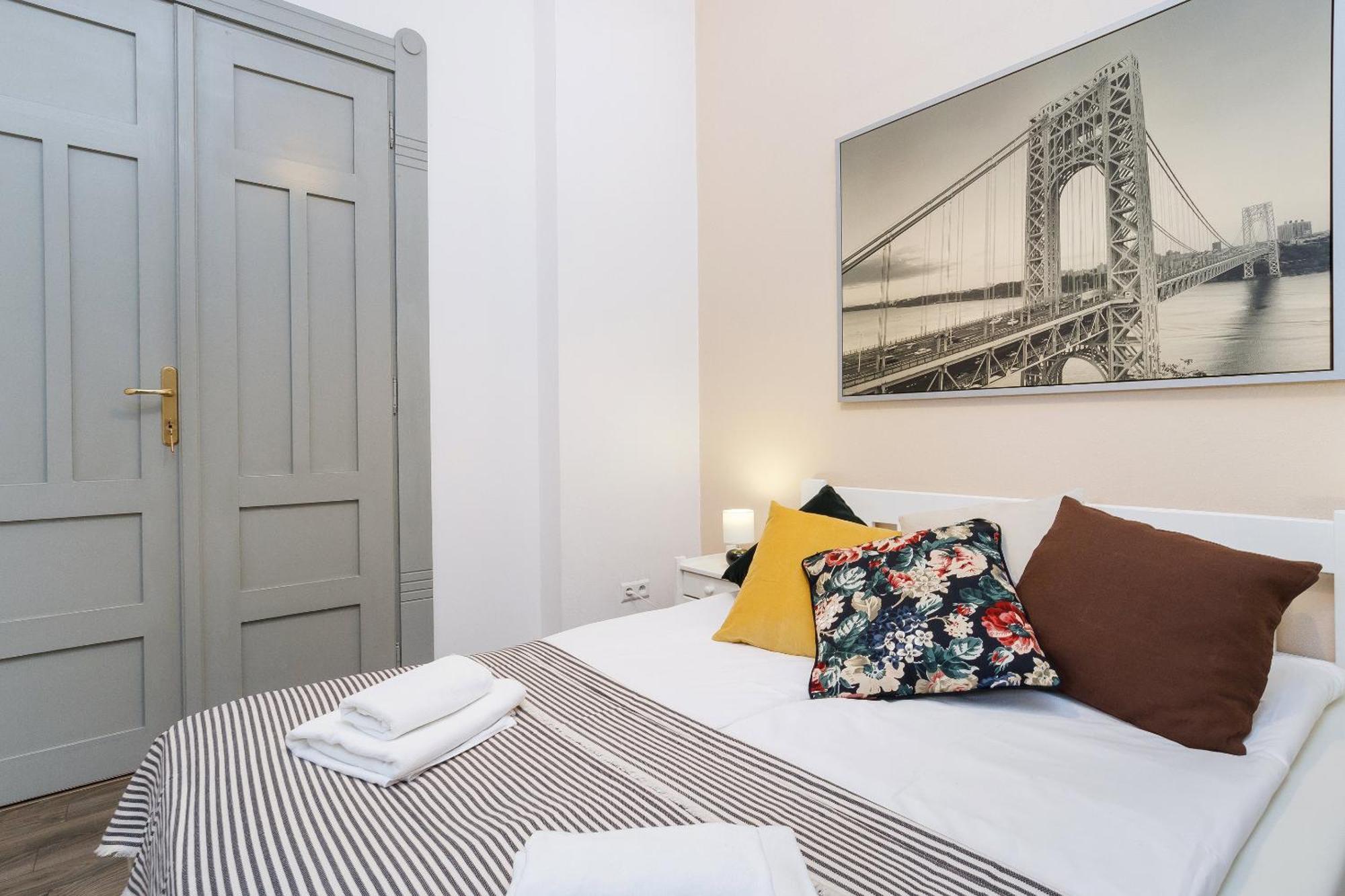 Main Station - 8 Rakowicka Street Apartment Krakow Ngoại thất bức ảnh
