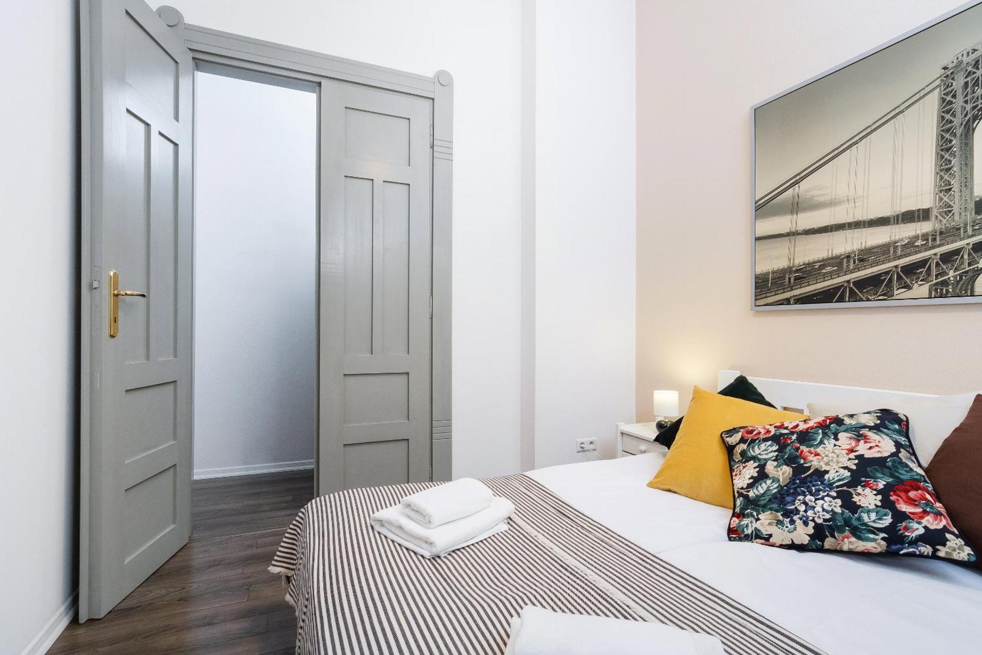Main Station - 8 Rakowicka Street Apartment Krakow Ngoại thất bức ảnh